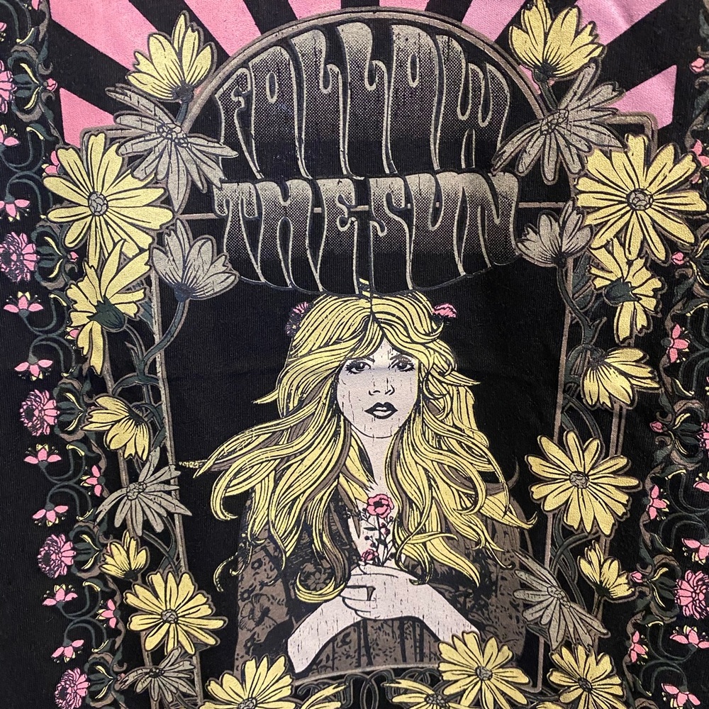 SOLD OUT Stevie Nicks Follow The Sun Graphic Band Tee - Picture 4 of 4